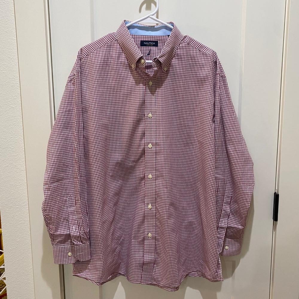 Nautica Men's Long Sleeve Button Down. XL. 17 32/33. Red/White Blue Plaid.